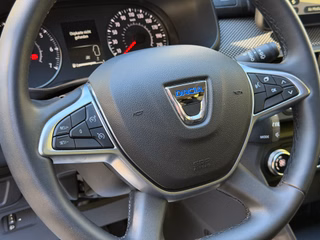 Dacia Jogger Extreme  CAM Navi SHZ AHK 7 Sitzer - bilder 18