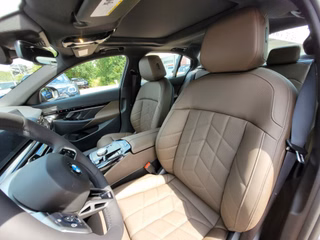 2026 BMW 530i xDrive - photo 7