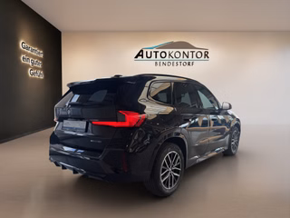 BMW X1 sDrive 18 i M Sport M- Autom., LED Pano Navi H/K Sound - bilder 4