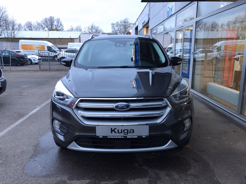 Ford Kuga Titanium,Automatik-Allrad,Bi-Xenon,AHK,Navi,Kamera,Key-Free P.,ACC, Voll
