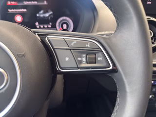 Audi Q2 S-Line Sport 35 Autom., Matrix Pano Kamera ACC - bilder 9