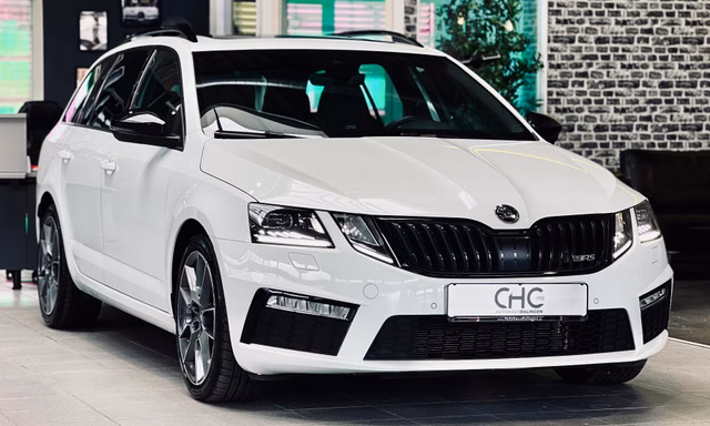 Skoda Octavia Combi RS 4x4 1.HD|PANO|KAM.|CANTON|STHZ| Gebrauchtwagen Kaufen | EZ 01/2019 | Preis 29.000 €