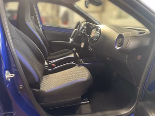 Toyota Aygo X Pulse +Allwetterräder - bilder 12