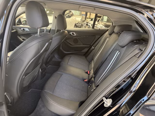 BMW 118 i Sport Line Autom., LED Navi PDC Tempomat - bilder 10