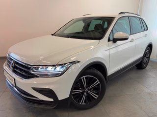 Volkswagen Tiguan Life 1.5 TSI DSG AHK StHz 18" KESSY KAMERA