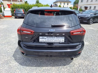 Ford Focus Turnier 1.5 EcoB. Tit. Aut. Matrix-LED Pano ACC B&O AHK Titanium - foto 2