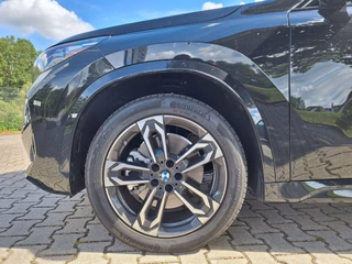 2027 BMW X1 xDrive M-Sport - photo 9