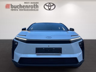 Toyota bZ4X FWD Lounge Sky ( Panoramadach ) + Sound-Paket ( JBL ) - bilder 2