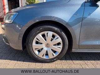 Volkswagen Jetta VI*1.HAND*KLIMA*SITZHEIZUNG*HU NEU* - foto 11