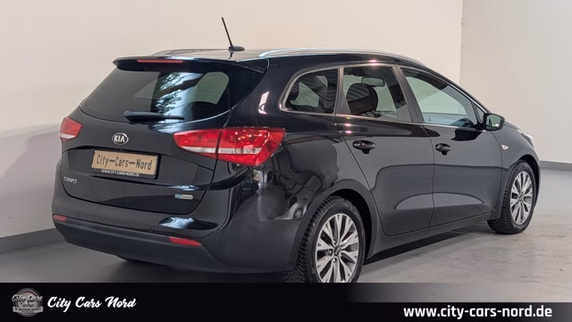 Kia Ceed Sportswagon Dream Team KAM+TEMPO+PDC+SHZ - фото 5