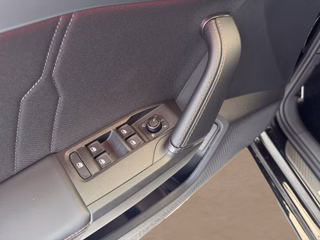 CUPRA Leon Sportstourer 1.5 eTSI Sport Autom., LED Virtual AHK - bilder 6