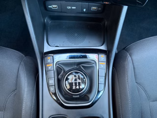 Hyundai TUCSON Navi SHZ Kamera PDC Apple CarPlay - bilder 14