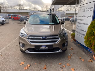 Ford Kuga Titanium - Navi - Easy Driver P. - Winter P. - Top