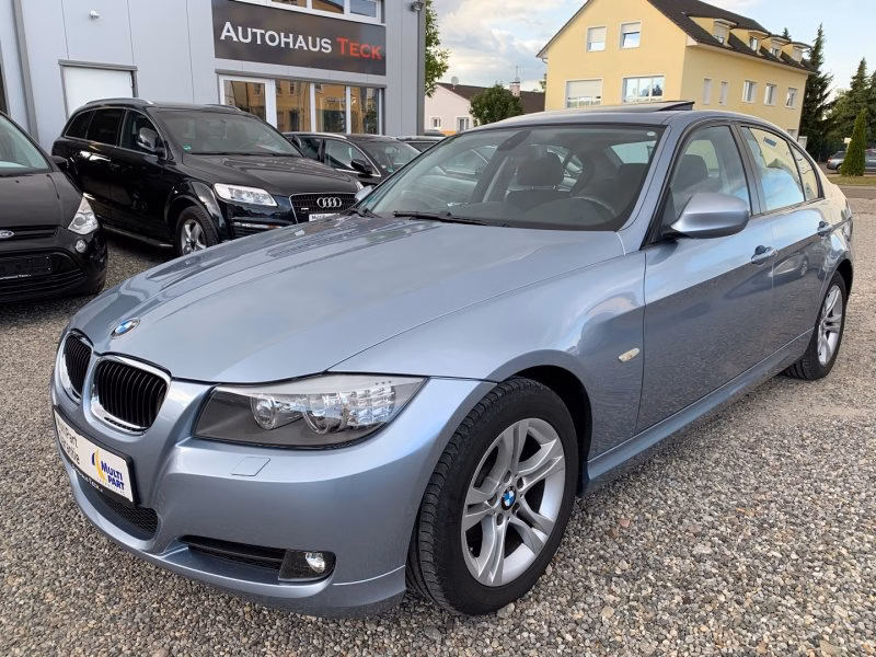BMW 318i NAVI KLIMAAUTO T.LEDER+SHZ EGSD BI.XENON PDC