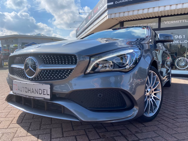 Mercedes-Benz CLA 180 UrbanStyle Edition AMG Distronic+ Kamera LED Used vehicle for sale | First registration 02/2019 | Price 29.900 €