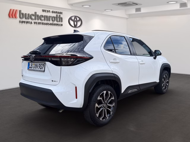 Toyota Yaris Cross Hybrid FWD Teamplayer +Safety- & Winter Paket - bilder 5