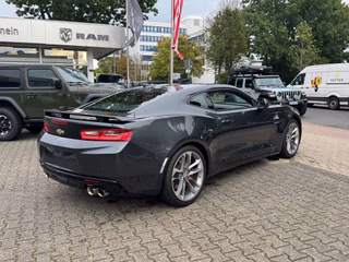 Chevrolet Camaro Coupé 6.2 V8 50th Anniversary Edition - foto 5