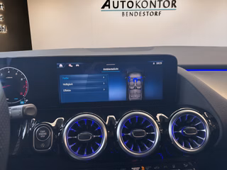Mercedes-Benz GLA 200 AMG Line Night Autom., Pano ACC 360 Burmester - bilder 15