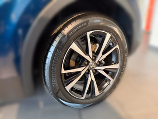 Toyota C-HR Plug-In Hybrid FWD Teamplayer +Technik Pak. - bilder 8