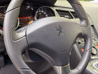 Peugeot 5008 Platinum  1. Hand Panorama Dach Klima - bilder 17
