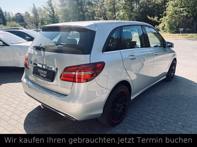 Mercedes-Benz B 180 Score Automatik+Navi+LED+SHZ+Kamera+PDC+ - foto 8