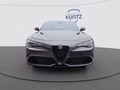 Daumennagel 8 - Alfa Romeo Giulia 2.9 V6 Quadrifoglio 520PS+1.Hand