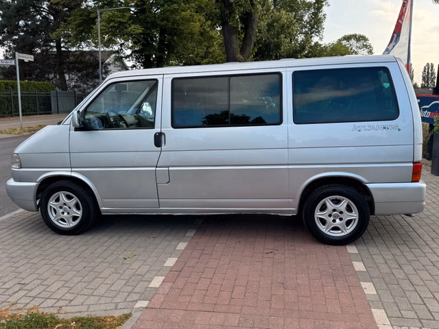 Volkswagen T4 Multivan Atlantis 2.5TDI*KLIMA*AHK*2.HD*TEMP - foto 8