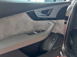 Audi Q7 3.0 TDI quattro S-Line / 7-Sitzer / HEAD-UP / SIDE ASSIST / AUDI PRE ASSIST / ACC / - foto 14