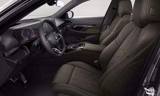 2027 BMW 540i xDrive - photo 6