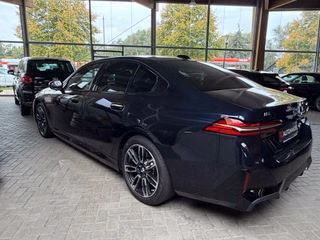 BMW i5 40 eDrive M Sport Panoramadach, 360°, Driving & Park Assistant - foto 7