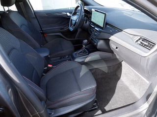 Ford Focus Turnier 1.0 EcoBoost ST-Line X MATRIX-LED - foto 2