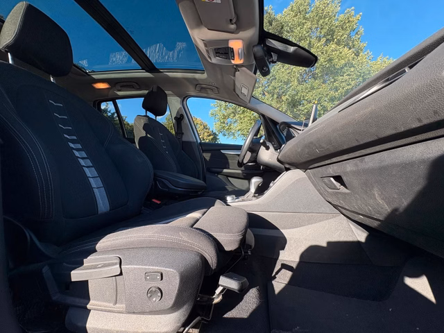 BMW 220 i Gran Tourer Pano*Tempo*SitzHz.*Navi*7Sitz - foto 9