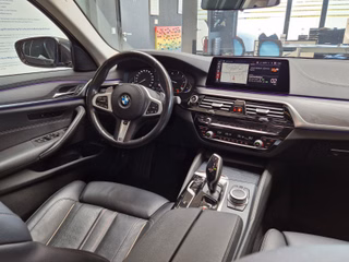BMW 530d xDrive Luxury Line*KAMERA*CARPLAY*HEBEDACH* - bilder 19