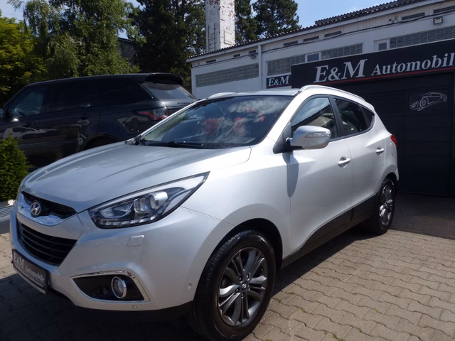 Hyundai ix35 Autom.*LEDER*XENON*AHK*PDC*SHZ*ALU*1.HAND - bilder 1