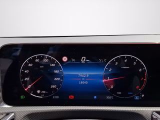 Mercedes-Benz CLA 180 Shooting Brake Progessive AUTOMATIK / LED / NAVI - foto 7