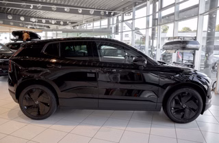 Volvo EX30 Ultra Black Edition SingleMotor Extended Range*Winterpaket*Standheizung*Panoramadach*ACC*Parkkamera mit 360°*e. Sitze* - foto 7