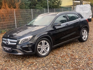 Mercedes-Benz GLA 180  URBAN MODELL.2017 AUTOMATIK NAVIGATION