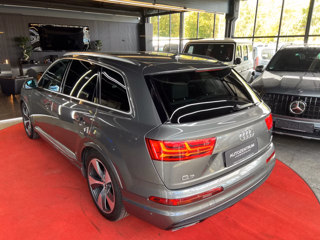 Audi Q7 3.0 TDI quattro S-Line / 7-Sitzer / HEAD-UP / SIDE ASSIST / AUDI PRE ASSIST / ACC / - foto 10