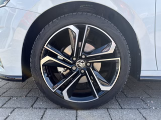 Skoda Fabia 1.5 TSI Monte Carlo DSG / ACC / LED / NAVI / SITZHEIZUNG - foto 13