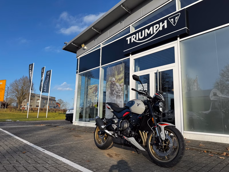 Triumph Trident 800 NEU! 115PS Quick-Shifter