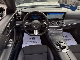 Mercedes-Benz E 220 d Night Pak.Tempo LED Apple Car. Scheckheft - foto 21