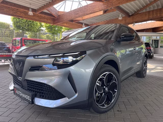 Alfa Romeo Junior Elettrica 115 kW Wärmepumpe, 18-Zoll, 10,25-Zoll-Display - photo 1