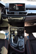 Daumennagel 17 - BMW 220 i Active Tourer Sport StandHz HUD PANO Kamer