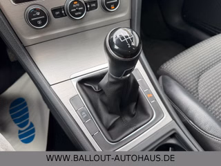 Volkswagen Golf VII Lim.1.HAND*KLIMA*TEMPO*SHZ*KAMERA*EURO5 - bilder 20