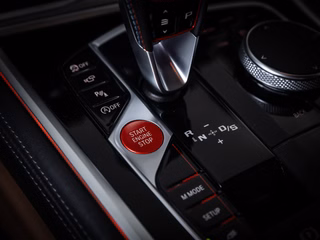 BMW M8 Competition  CARBON KERAMIK NIGHT B&W LASER - bilder 24