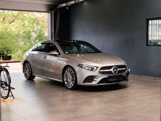 Mercedes-Benz A220 4Matic AMG-Line*Pano*LED*Navi*Klimaauto* - bilder 1