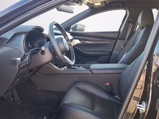 Mazda 3 Takumi 2.5 e-Skyactiv AUTOMATIK / LEDER / KAMERA360 / BOSE - foto 4