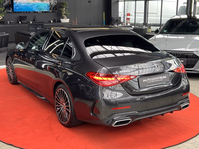 Mercedes-Benz C 300 d AMG-LINE/NIGHT PAKET/LED/SHZ/CARPLAY/PDC+KAM - foto 4