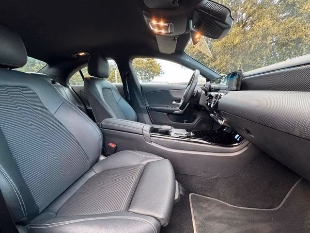 Mercedes-Benz CLA 250 Hybrid Limousine Kamera*Tempo*Navi - foto 9