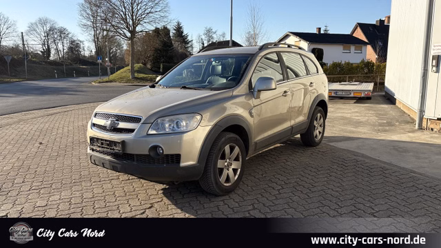 Chevrolet Captiva 2.4 LS 2WD 7.SITZ-AHK-KLIMA-TEMP - фото 1